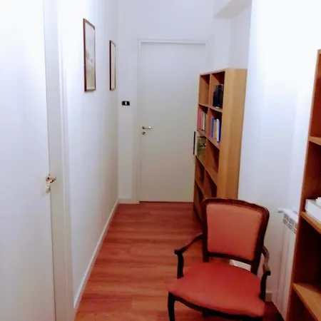 Apartment La Casa Di Anna In Centro *